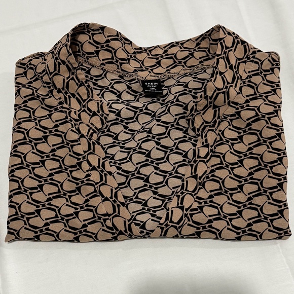 woman blouse brown with black pattern design brand shein size 2xl - Picture 5 of 5